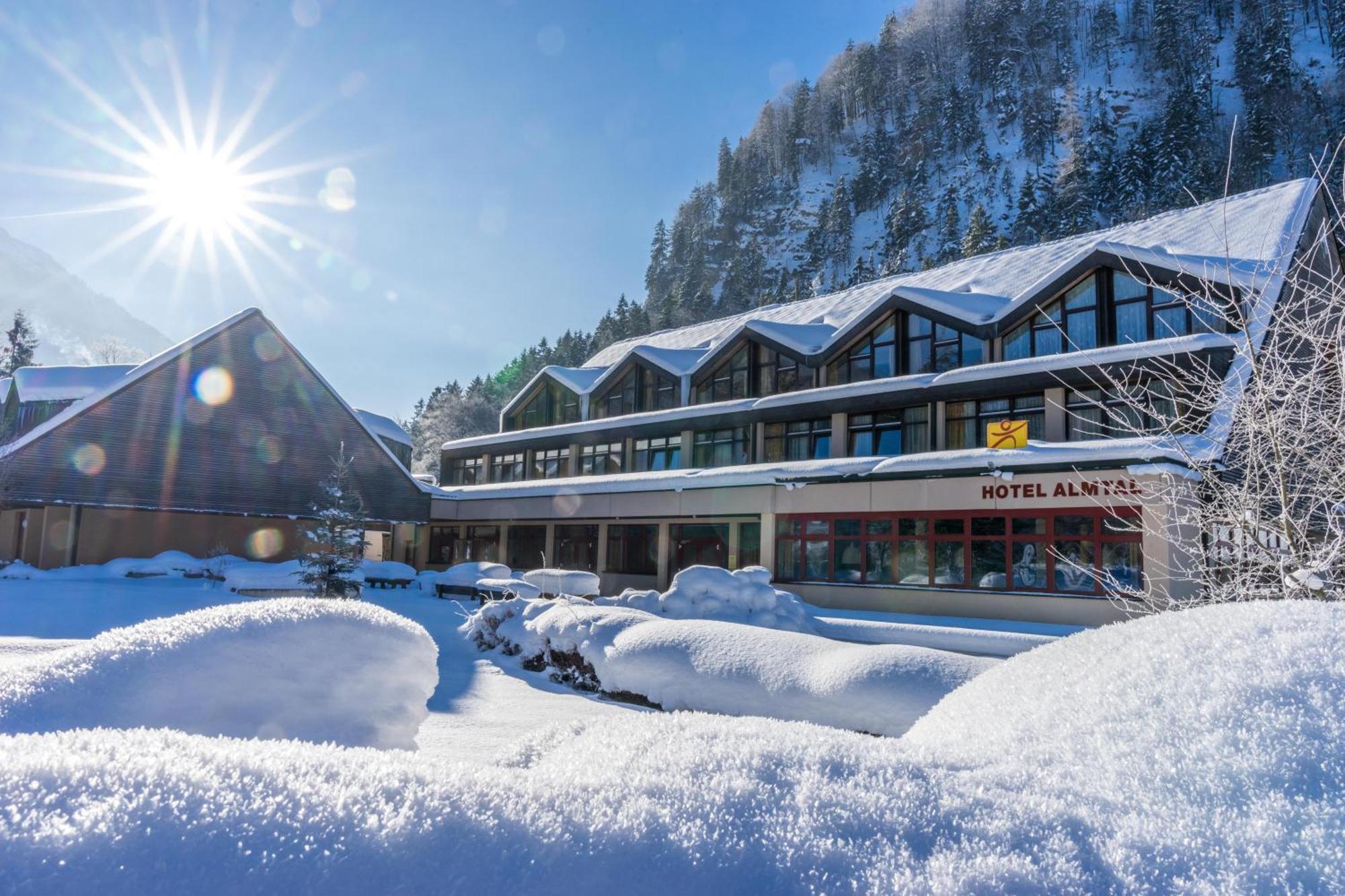 Jufa Hotel Gruenau Im Almtal Exterior photo