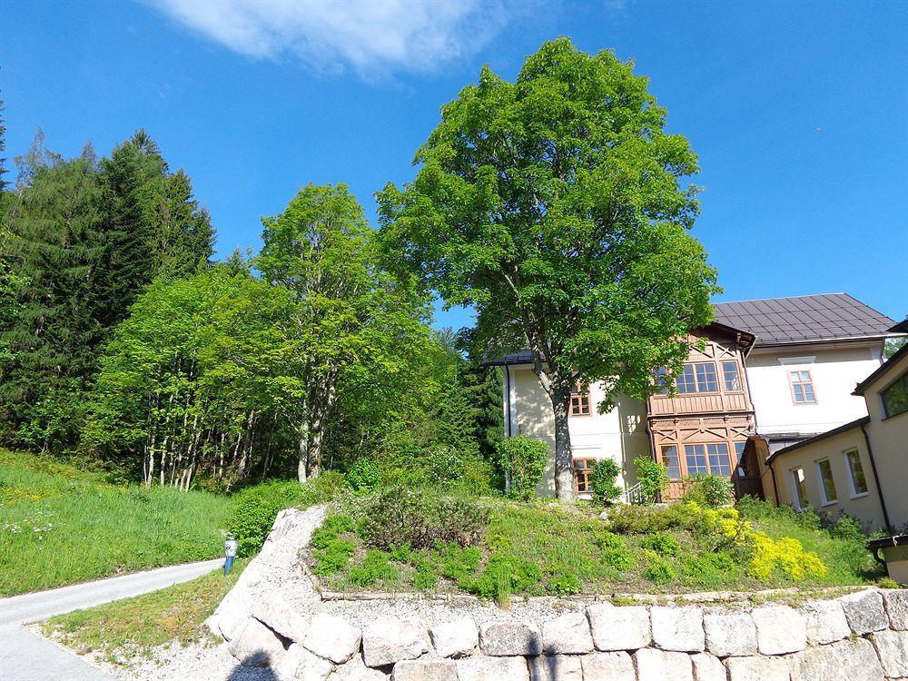 Jufa Hotel Gruenau Im Almtal Exterior photo
